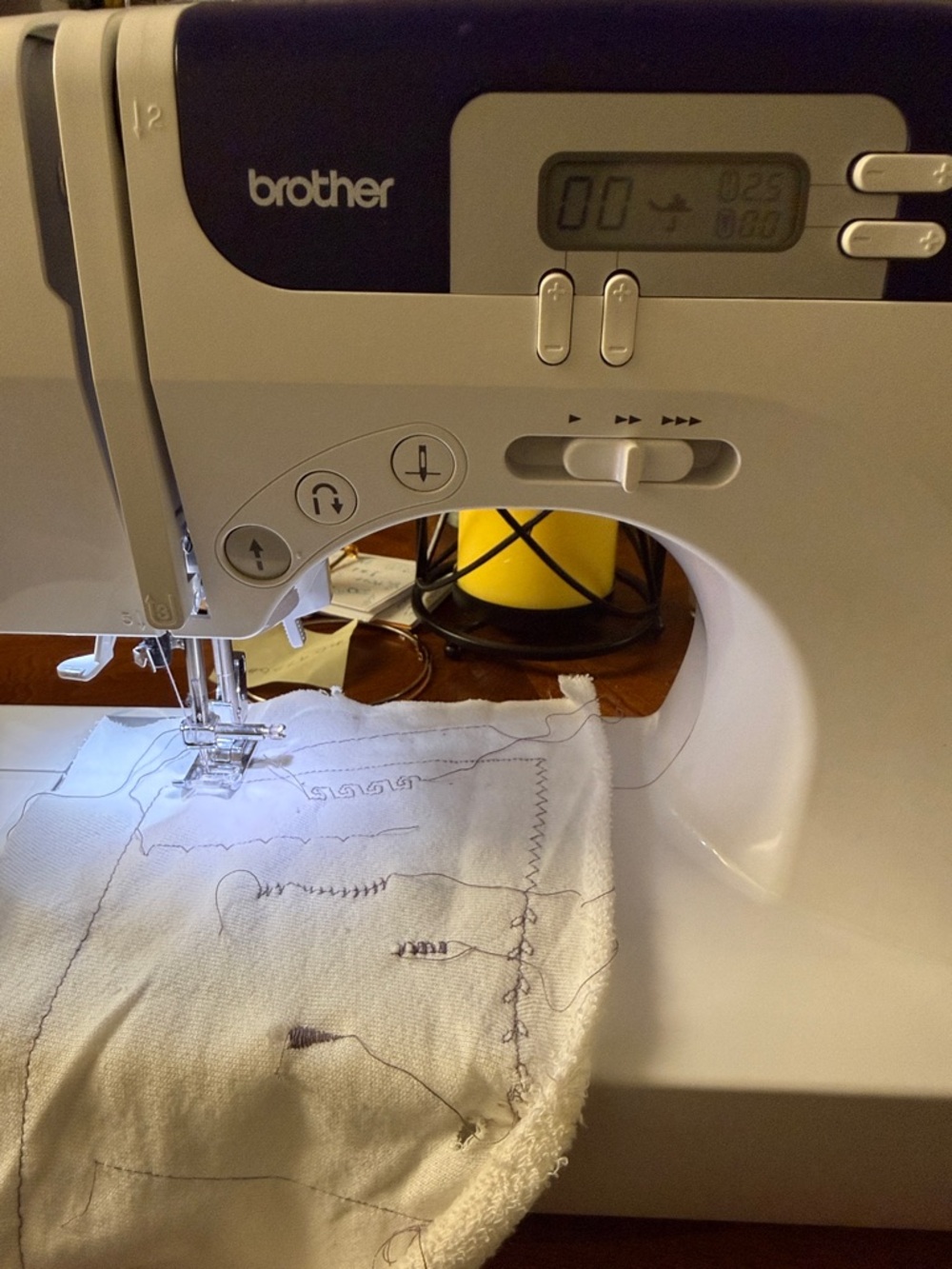 Brother Computerized Sewing Machine CS-6000i in White and Navy